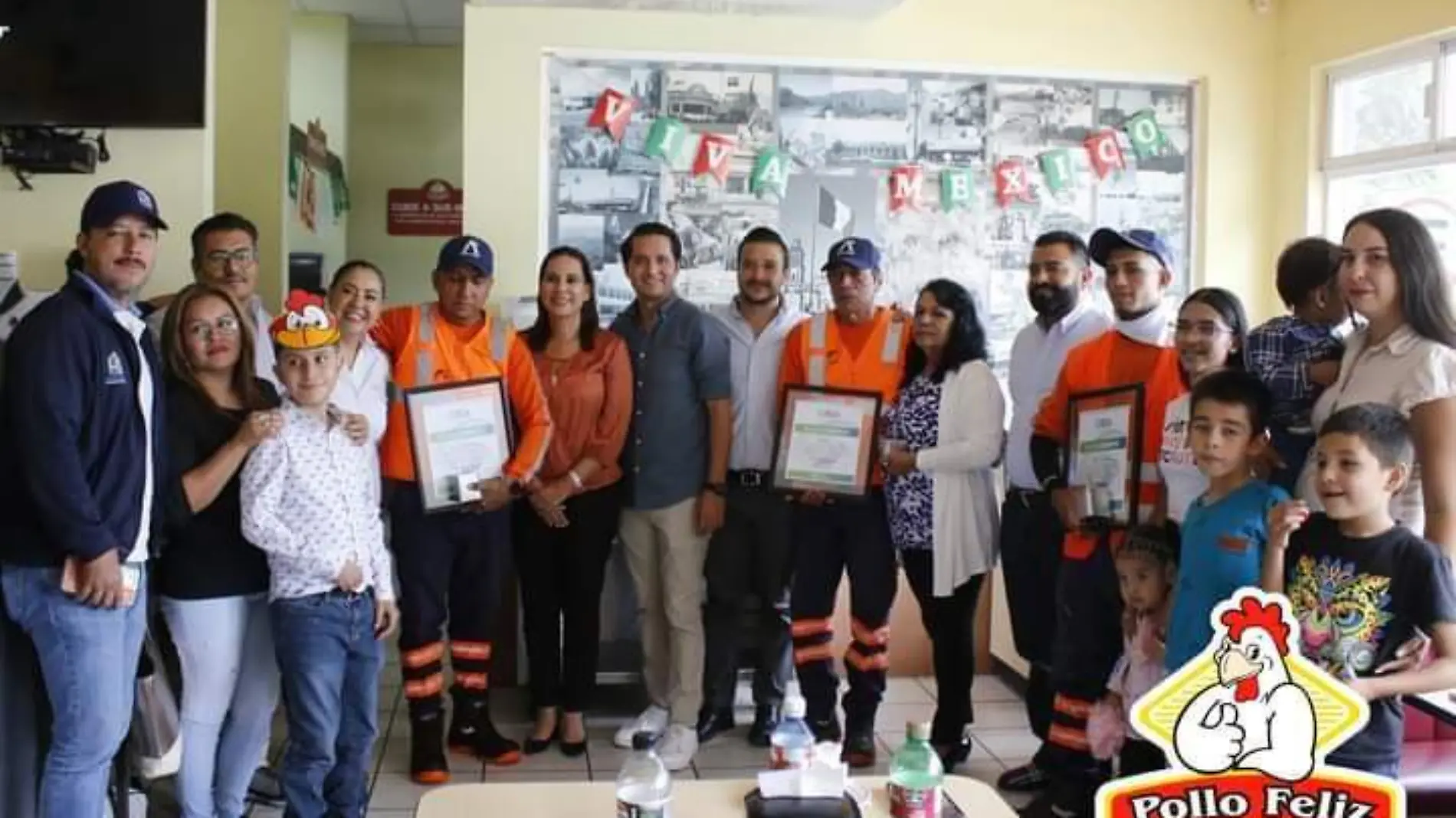 Reconocen a trabajadores de Limpia en Irapuato por rescate de personas en socavón (1)